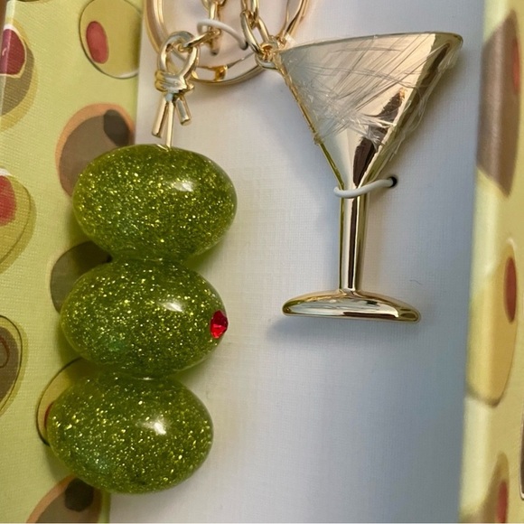 NWT ⚜️🍸🫒⚜️ Piper K Gold and Green Martini Olive Keychain and Bag Charm - Picture 8 of 13